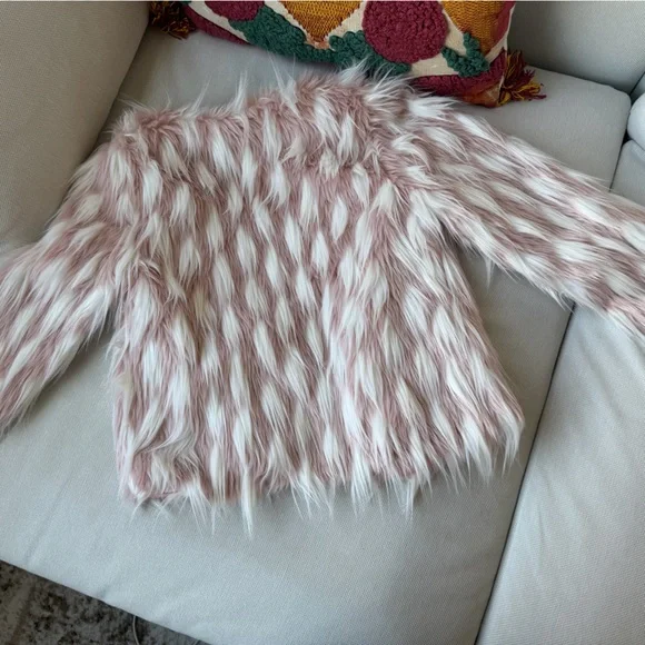 Pink and White Faux Fur Vest - Picture 6 of 6
